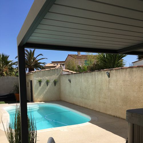 Self-supporting pergola - SPR02 3x3m - AXIUM solutions aluminium - extruded aluminum / thermo-lacquered aluminum / with mobile slats