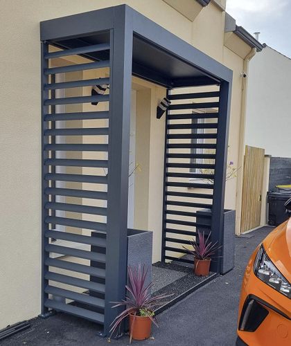 door canopy - AXIUM solutions aluminium