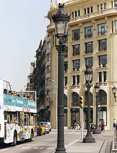 Urban lamp post - SERRA - Colomer - traditional / cast iron / anodized aluminum