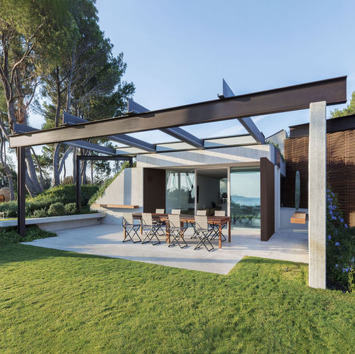 Wall-mounted pergola - FOLD - STUDIO 66 - Outdoor Creations - aluminum / with sliding canopy / custom