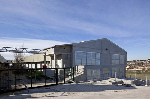 Prefab building - SANT GUIM DE LA PLANA - HORMIPRESA - concrete / for industrial use / contemporary