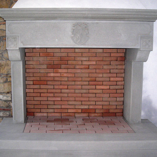 Traditional fireplace mantel - Eurocave SNC - natural stone / corner