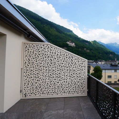 HPL privacy screening - QU&Auml;DERLE VADUZ - Bruag Design Factory AG - panel