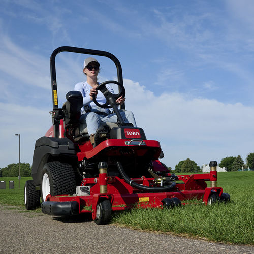 Ride-on lawn mower - 31800 - Toro Compan - commercial / diesel / self-propelled