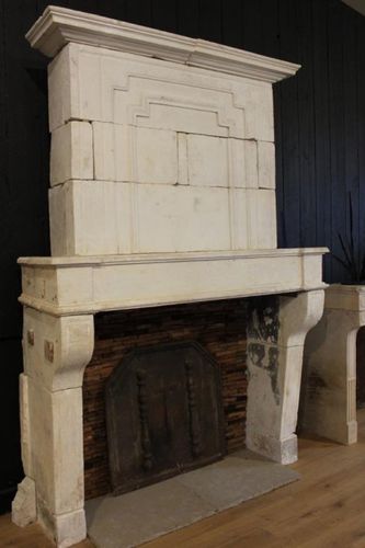 Traditional fireplace surround - bca materiaux anciens