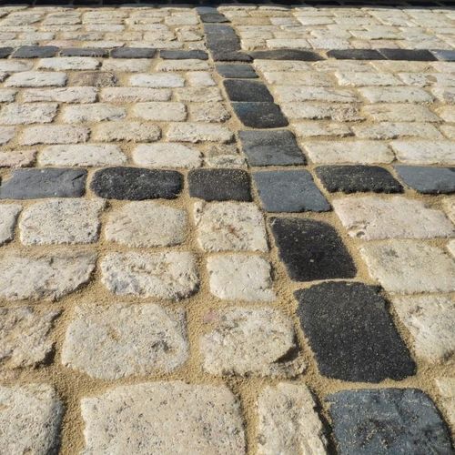 Granite paver - bca materiaux anciens - limestone / sandstone / basalt