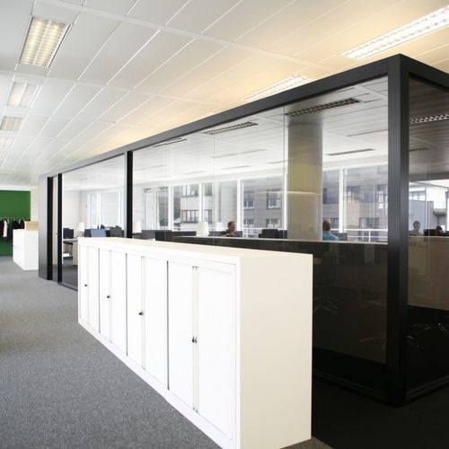 Removable partition - SPACING 3D - Spacing - with glass panel / aluminum / for offices