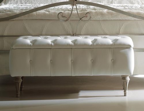 Classic bed bench - CAMELOT - Corte Zari - fabric / beech / leather