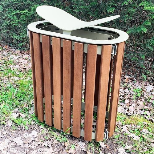 Public trash bag holder - S Cité Bois - Objets Publics - floor-mounted / thermo-lacquered steel / solid wood