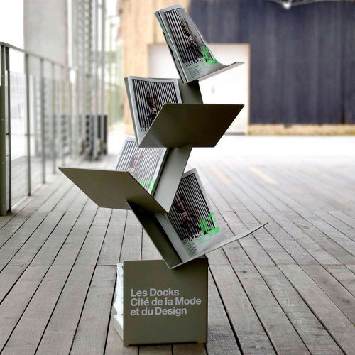 Magazines and newspaper display rack - À livre ouvert - Objets Publics - thermo-lacquered steel / 4-shelf / custom