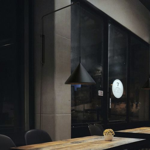 Modern wall light - SUTTON A ARCO - Luxcambra - indoor / aluminum / conical