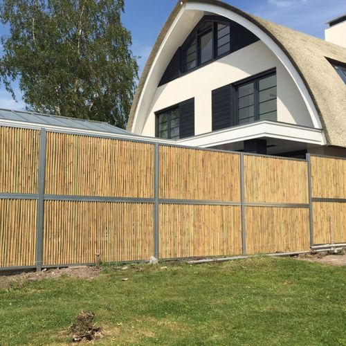 Fence with panels - BAMBOOWALL  - Kokosystems BV - garden / steel / contemporary