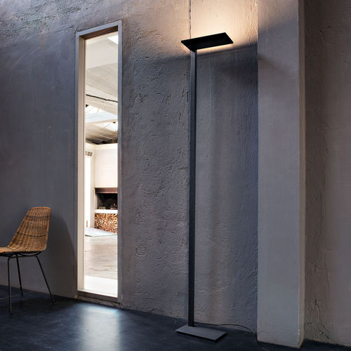 upward floor lamp