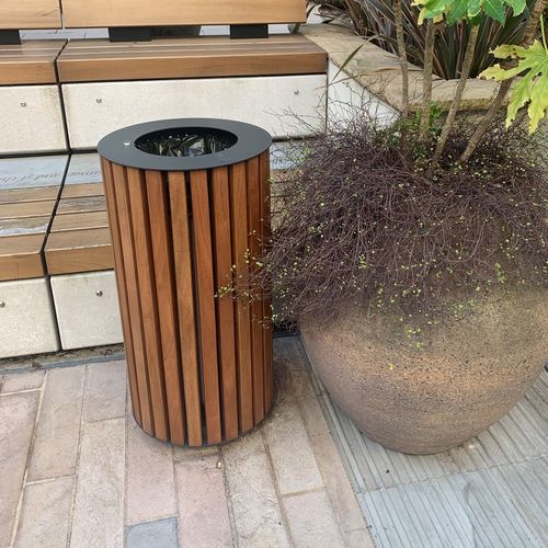 Galvanised steel trash can - WOODY - THE ITALIAN LAB SRL - pine / exotic wood / outdoor
