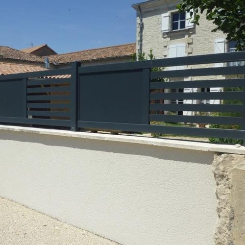 Fence with panels - Ajourée - GYT - louvered / with bars / residential