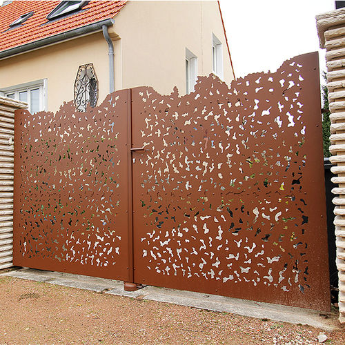 Swing gate - Ambellya Feuillage - GYT - thermo-lacquered aluminum / panel / laser-cut