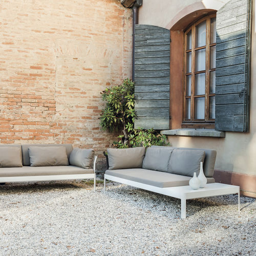 Contemporary sofa - PLANE FOR OUT - iCARRARO italian makers - outdoor / fabric / built-in table