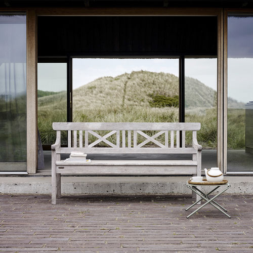Contemporary bench - SKAGERAK - DRACHMANN - Paustian - teak / with backrest / with armrests