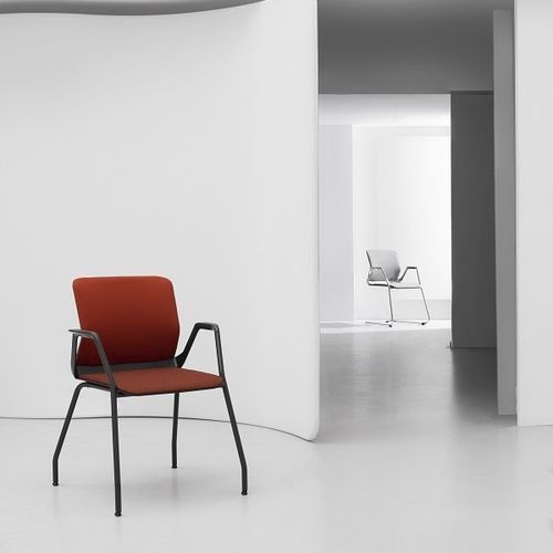 Contemporary visitor chair - YOUTEAM - Nowy Styl - indoor / fabric / metal base