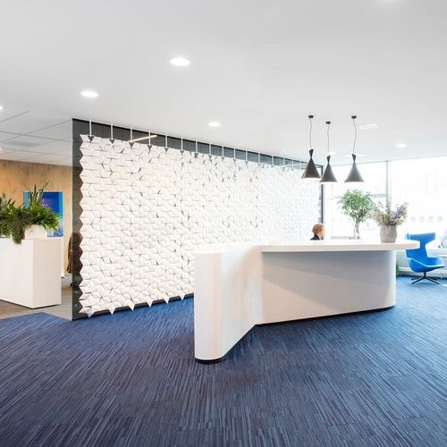 Hanging desk partition - FACET  - Bloomming - steel / aluminum / fire-retardant