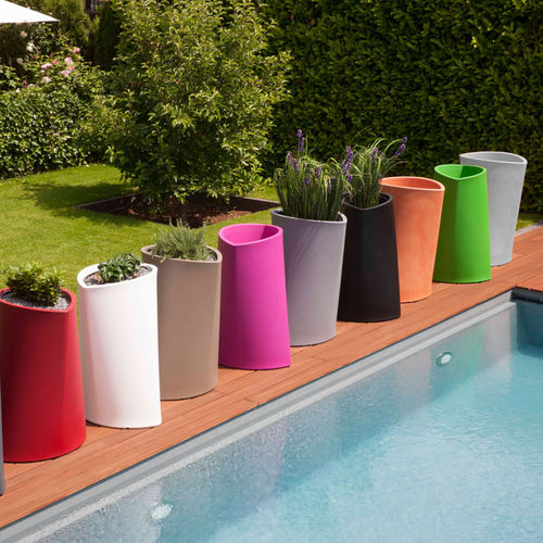 Rotomolded polyethylene plant pot - VARIA - Degardo GmbH - illuminated