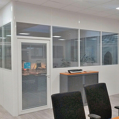 Removable partition - UNIVERSALIA - AMGE industrie - modular / glass / aluminum