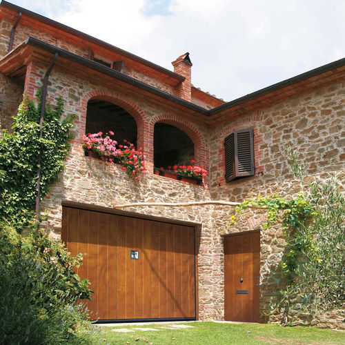 Tilting garage door - Vip - SILVELOX GROUP SPA - oak / larch / spruce