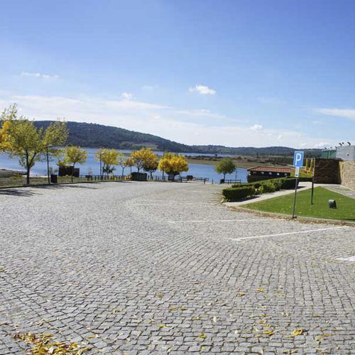 Granite paver - COBBLES : FINE GRAIN - DVTSTONE - anti-slip / pedestrian / drive-over