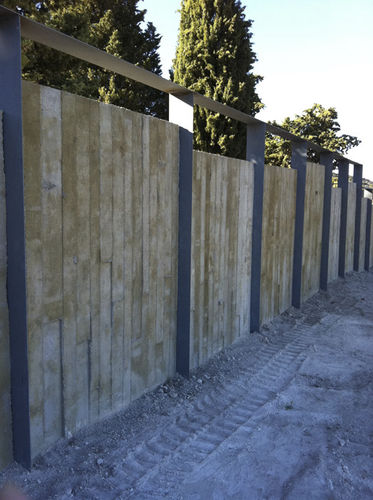 Fence with panels - Prefabricados Alberdi - for green spaces / concrete / traditional