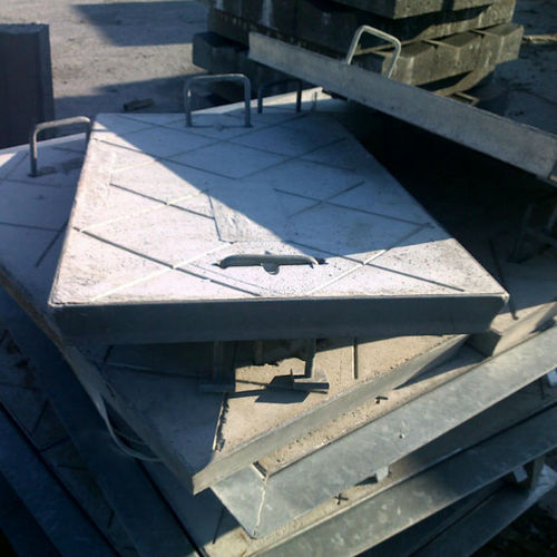 Concrete manhole cover - Prefabricados Alberdi - rectangular / prefab