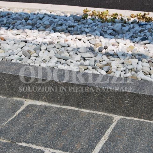 Garden edge - DELGORSA® : KERBS  - ODORIZZI soluzioni in pietra - sidewalk / porphyry / linear