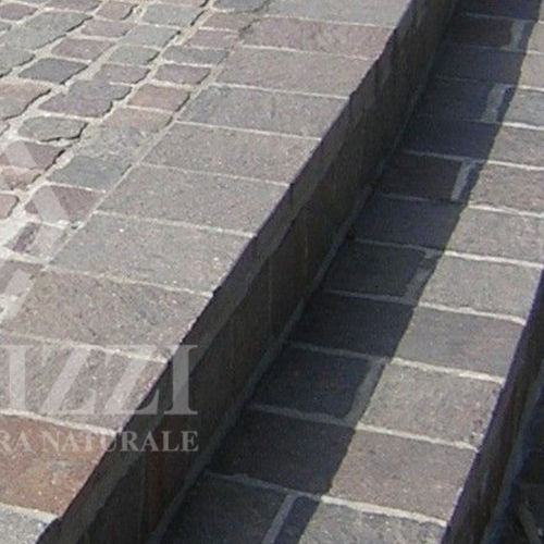 Garden edge - DELGORSA® : KERBING CORNER - ODORIZZI soluzioni in pietra - sidewalk / protection / porphyry