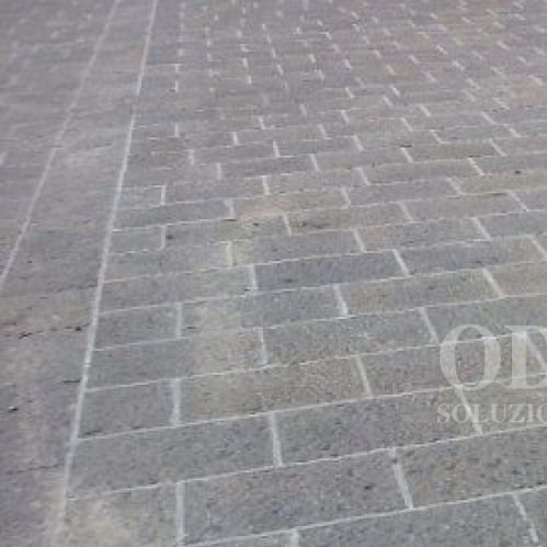 Basalt paver - GEA'S. - ODORIZZI soluzioni in pietra - outdoor / anti-slip