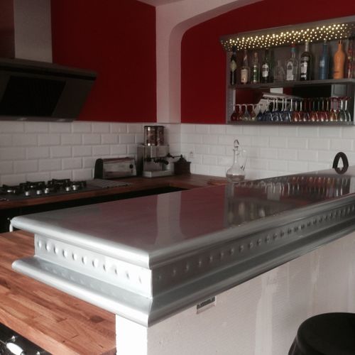 Bar counter - ALAIME - MISTERZINC - kitchen / upright