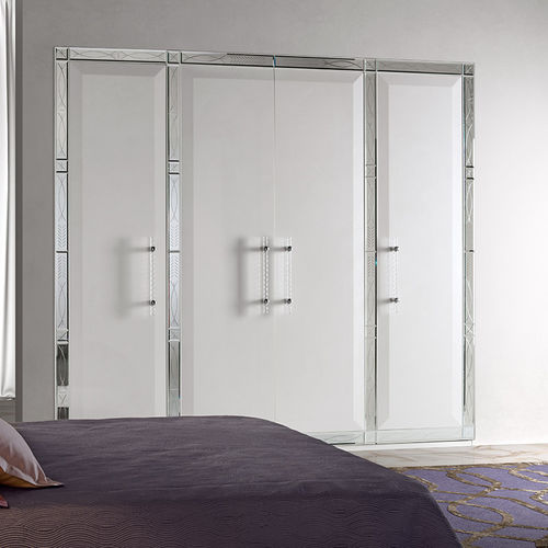 Traditional wardrobe - GDA02 - Prestige srl unipersonale - glossy lacquered wood / with swing doors