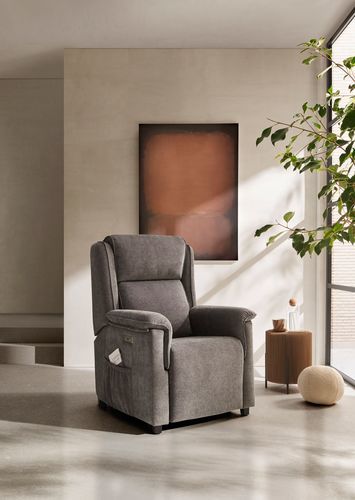 Contemporary relaxing armchair - POL - Tapizados Acomodel Yecla sl - polyurethane foam / acacia / wenge