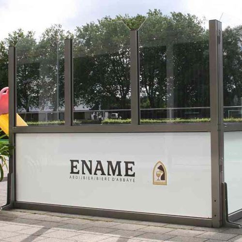 Contemporary screen - Brasserie - Van Hoof - wooden / curved glass / aluminum