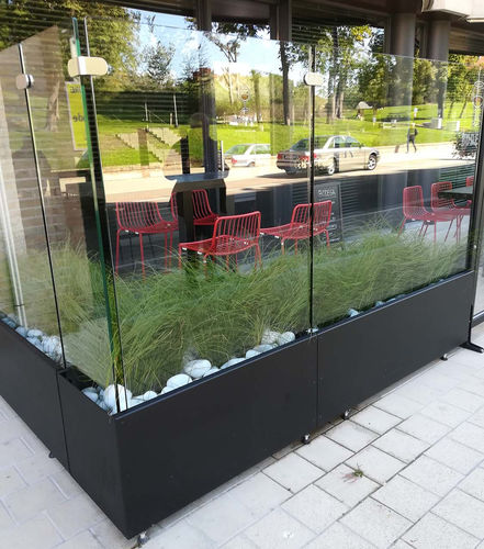 Contemporary screen - Casablanca 607 - Van Hoof - glass / thermo-lacquered aluminum / for restaurant