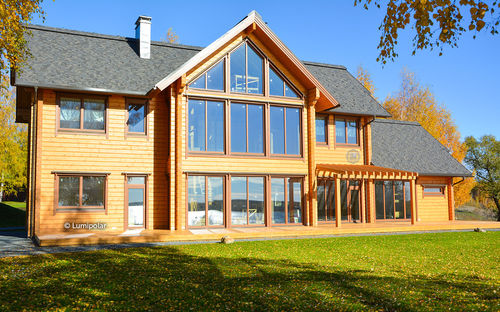 Prefab house - ARONAS 349 - Lumi Polar - tree / contemporary / pine