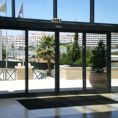Sliding door automation - REVOLUS - Label S.p.A.