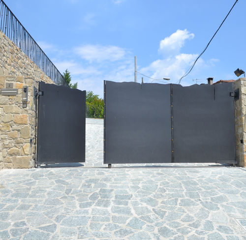 Swing gate - 2 - Tessaro Group - wrought iron / panel / home