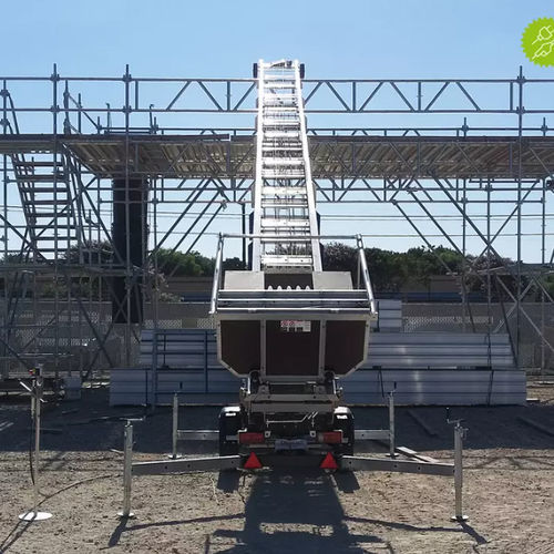 Construction site freight elevator - Junior G - Böcker Maschinenwerke GmbH