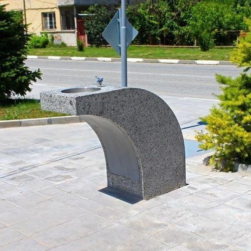 Handicapped drinking fountain - 123 - Encho Enchev - ETE - outdoor / high-performance concrete / fiber-reinforced concrete
