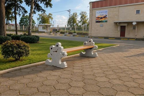 Original design public bench - FROG 443 - Encho Enchev - ETE - composite material / reinforced concrete / wood