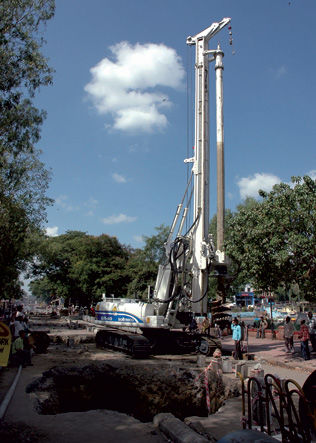 Diesel engine drilling rig - SR-40 - SOILMEC S.P.A. - rotary / down-the-hole / construction