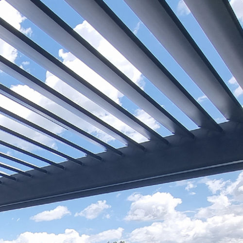 Bioclimatic pergola - Soltec - self-supporting / metal / wooden