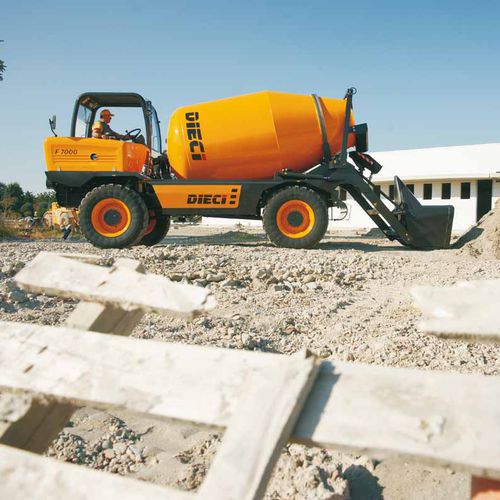 Diesel self-loading concrete mixer - AB F 7000 T - DIECI - loading