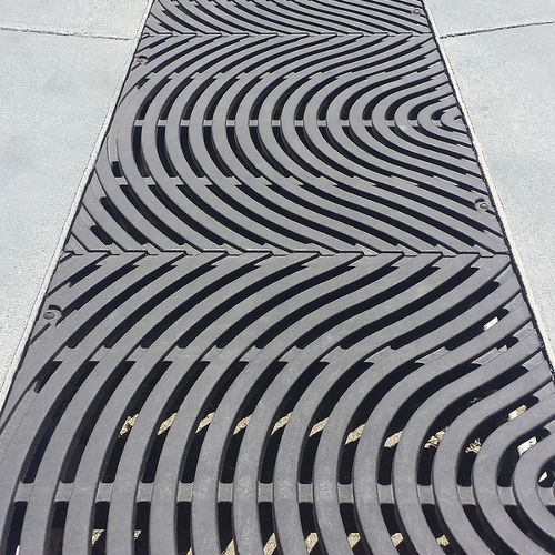 Iron drain grate - GROUND SWELL - GSX12-18I99	 - IRON AGE DESIGNS - for public space