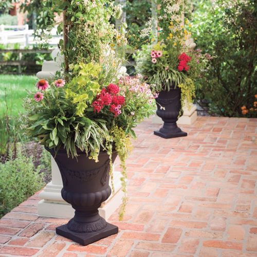 Plastic plant pot - FESTONADA URN - CRESCENT garden - round