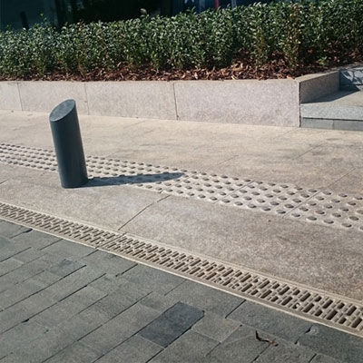 Drainage channel with grating - YT300-U20300WH - Fujian Yete Industry Co.,Ltd. - polymer concrete / for public spaces / for heavy traffic